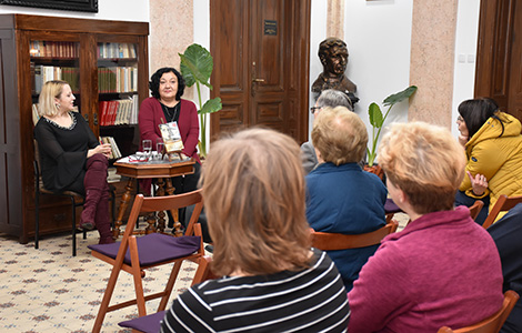 mirjana mitrović predstavila svoju knjigu autoportret sa milenom  laguna knjige