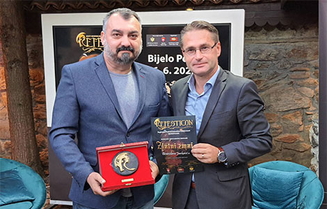 branislav janković dobitnik međunarodnog priznanja zlatni zmaj za doprinos razvoju fantastične književnosti laguna knjige