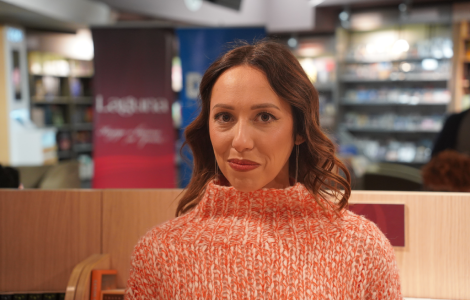 o sazrevanju i traganju za ljubavlju i prihvatanjem predstavljen roman prvenac nevene milojević jednom ili dvaput  laguna knjige