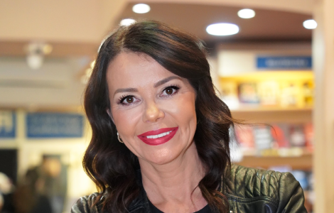 romani jelene bačić alimpić na arapskom  laguna knjige