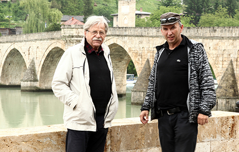 ljubivoje ršumović i uroš petrović gostovali u bijeljini, lukavici i na palama laguna knjige